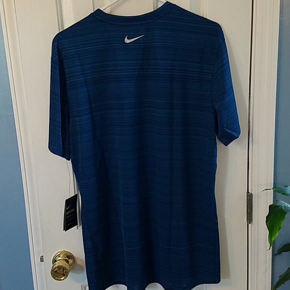 Nike Men's Running/ Workout Dryfit Shirt - Picture 3 of 7